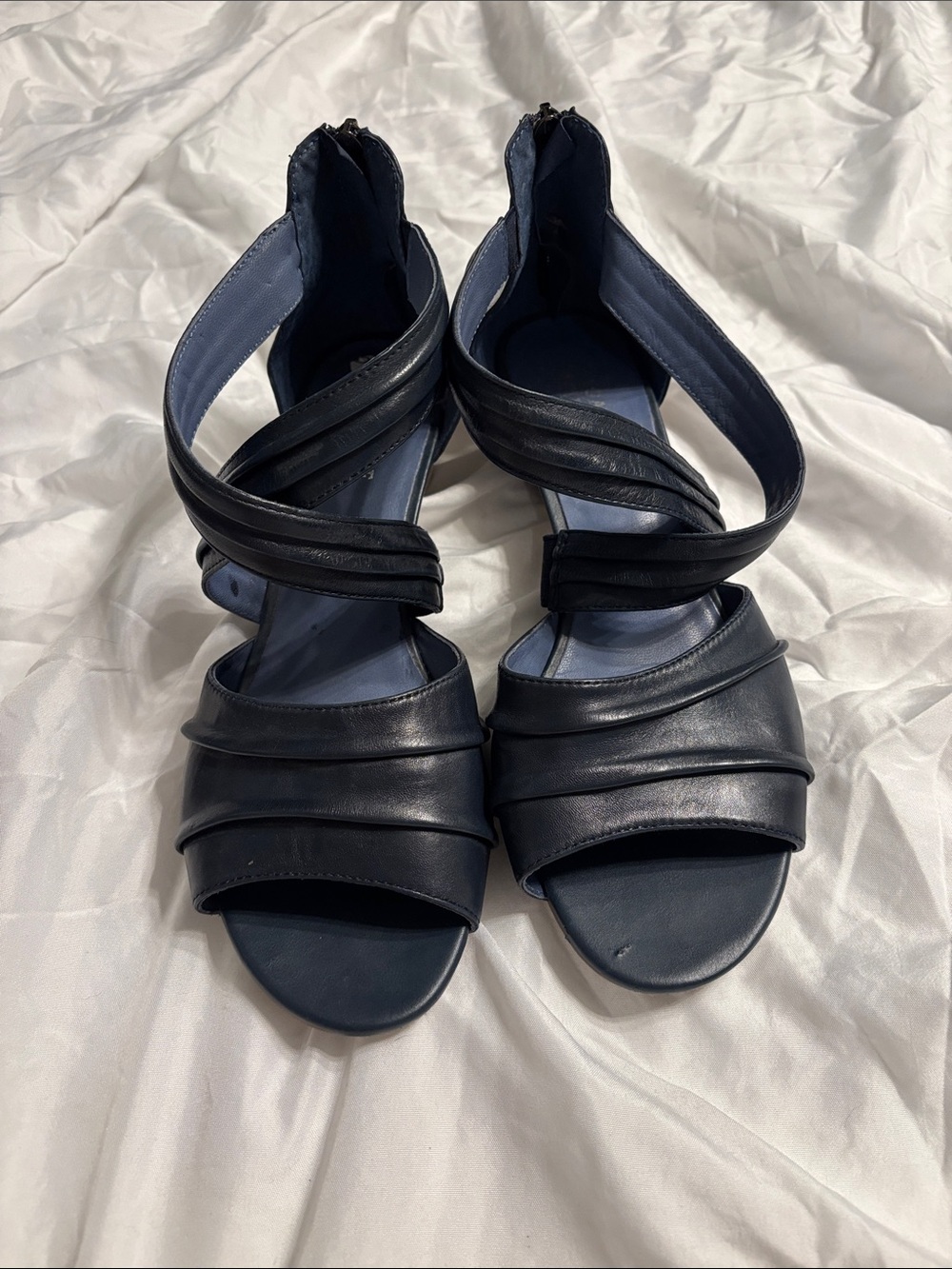 Women's Regarde Le Ciel Navy Leather Strappy Open-Toe Sandals Sz.40
